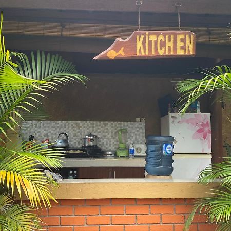 Krisna Homestay Canggu Eksteriør billede